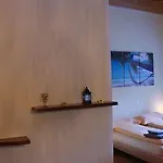 מלון דירות Aladin 3*